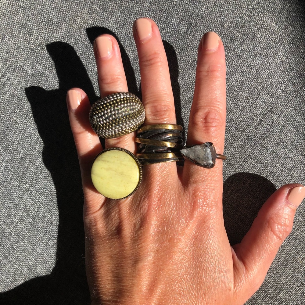 Lot of 4 costume rings